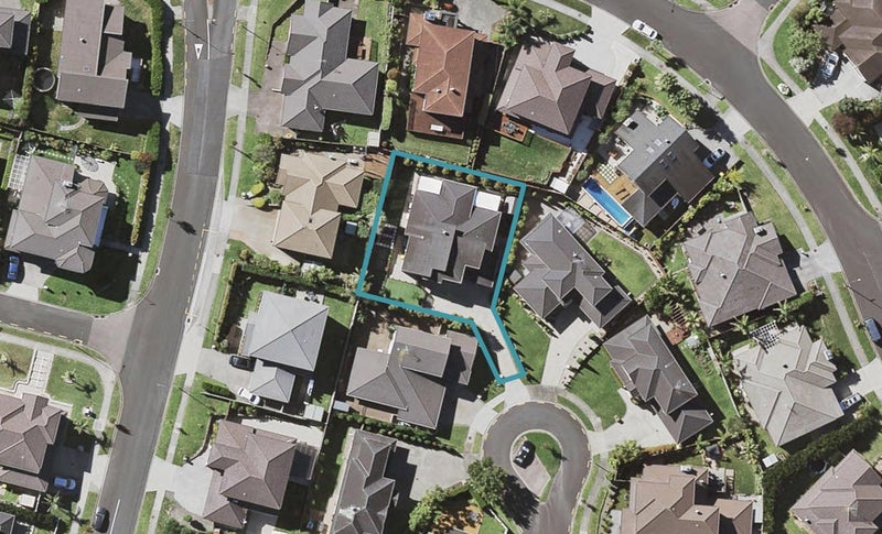 10 Sileni Place, Flat Bush, Auckland - Carousel 1