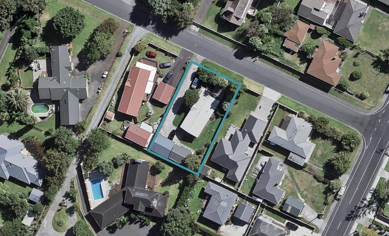 4 Bayview Drive, Waiuku, Waiuku - Carousel 1