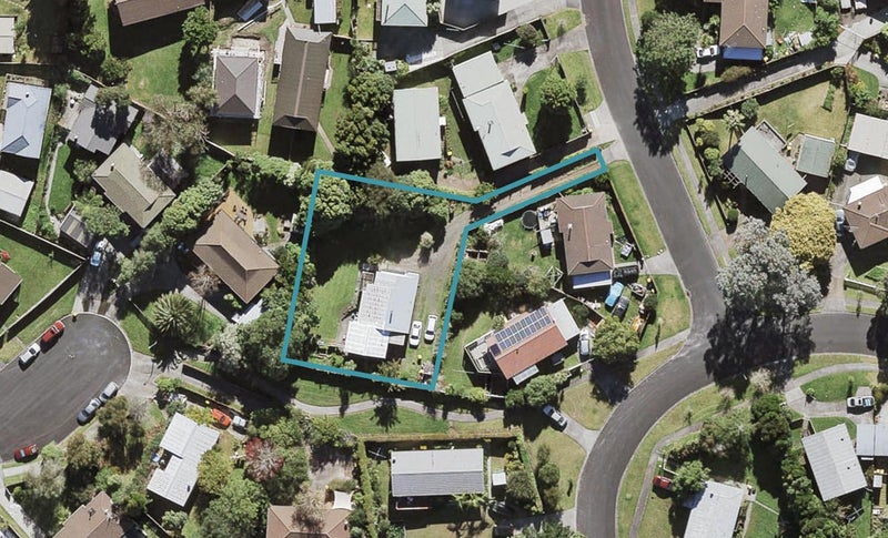 4 Edgware Road, West Harbour, Auckland - Carousel 1