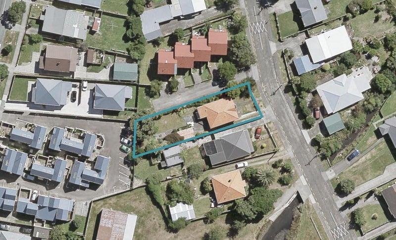 16 York Street, Moera, Lower Hutt - Carousel 1
