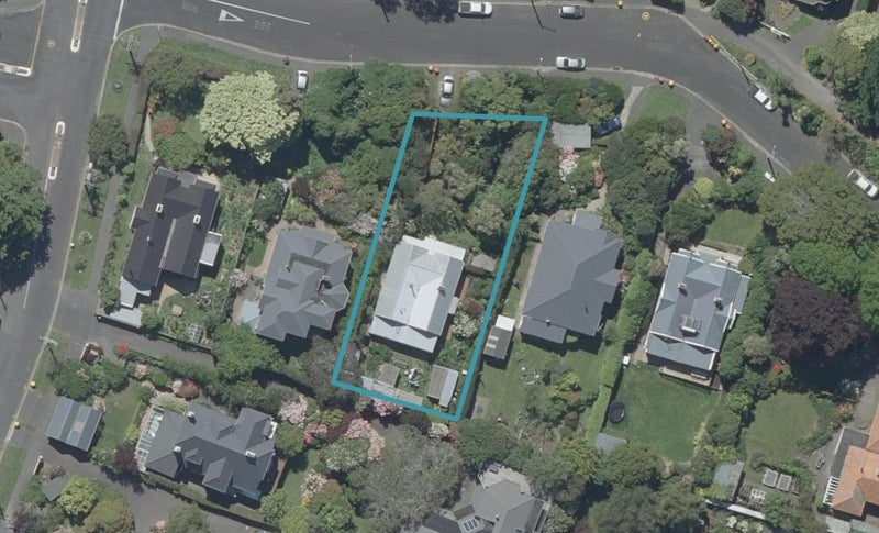6 Alison Crescent, Belleknowes, Dunedin - Carousel 1