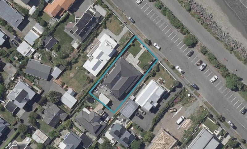 76 Esplanade, Sumner, Christchurch - Carousel 1