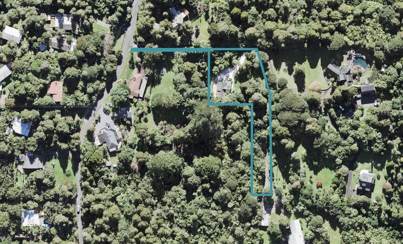26D Bush Road, Waiatarua, Auckland - Carousel 1