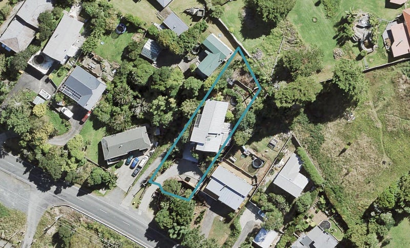 55 Waitakere Road, Waitakere, Auckland - Carousel 1