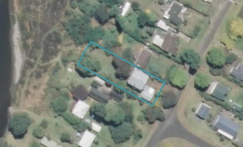 16 Drake Street, Waikawa Beach, Manakau - Carousel 1