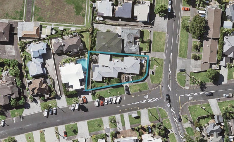 1/39 Patteson Avenue, Mission Bay, Auckland - Carousel 1