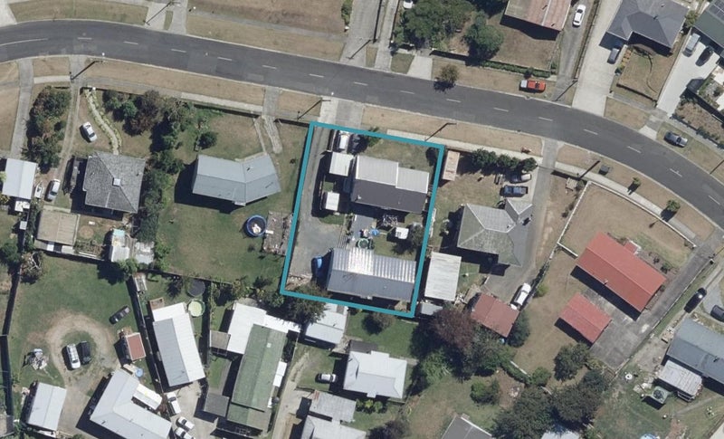 38 McKay Drive, Temple View, Hamilton - Carousel 1