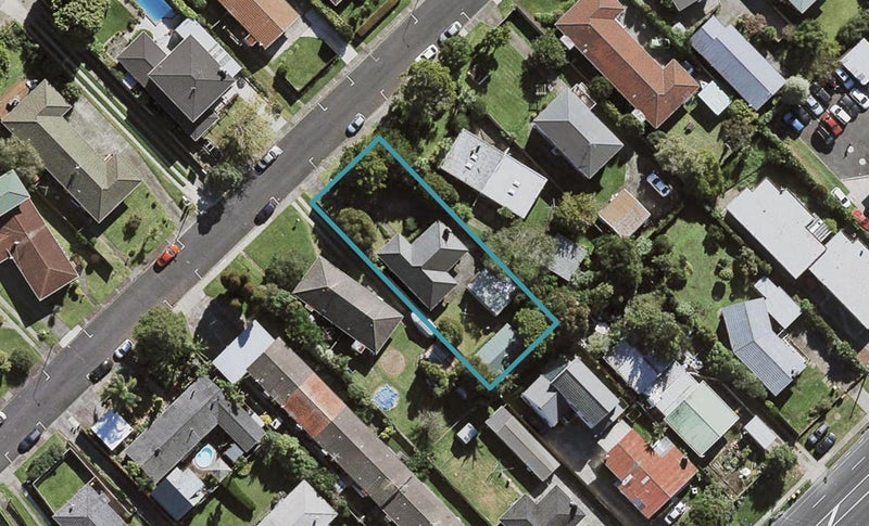 14 Evelyn Place, Hillcrest, Auckland - Carousel 1