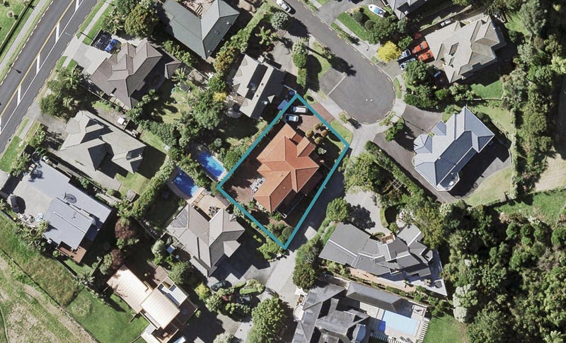 5 Ramoana Mews, Shelly Park, Auckland - Carousel 1