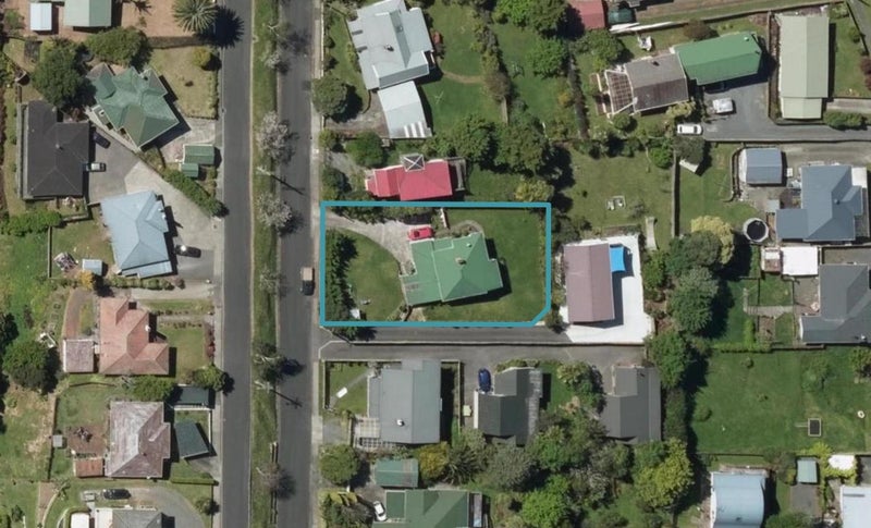 11 Anzac Road, Morningside, Whangarei - Carousel 1