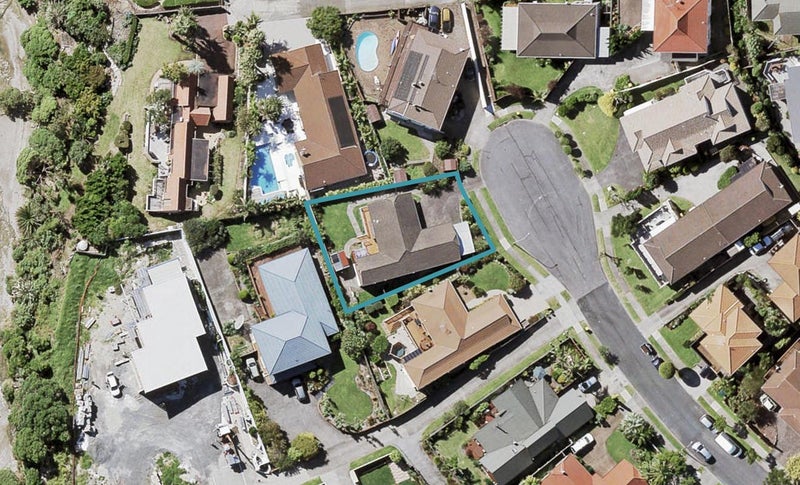 46 Venus Place, Half Moon Bay, Auckland - Carousel 1