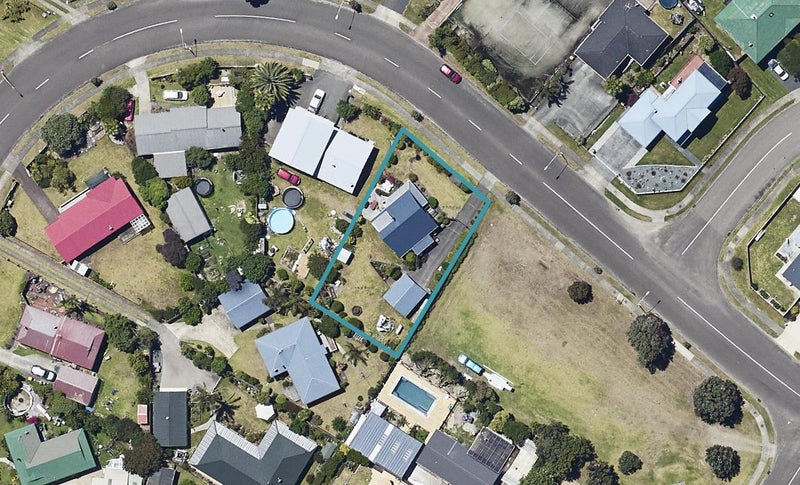 25 Fishermans Drive, Coastlands, Whakatane - Carousel 1