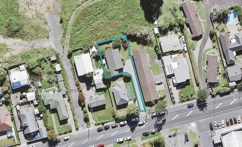 79A Godley Road, Green Bay, Auckland - Carousel 1
