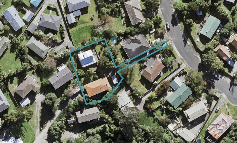 2/9 Woodhams Street, Beach Haven, Auckland - Carousel 1