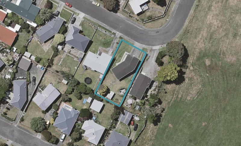 7 Robert Mckeen Street, Otaki Beach, Otaki - Carousel 1