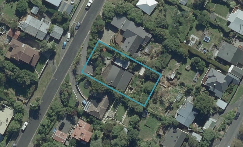 28 Marion Street, Macandrew Bay, Dunedin - Carousel 1
