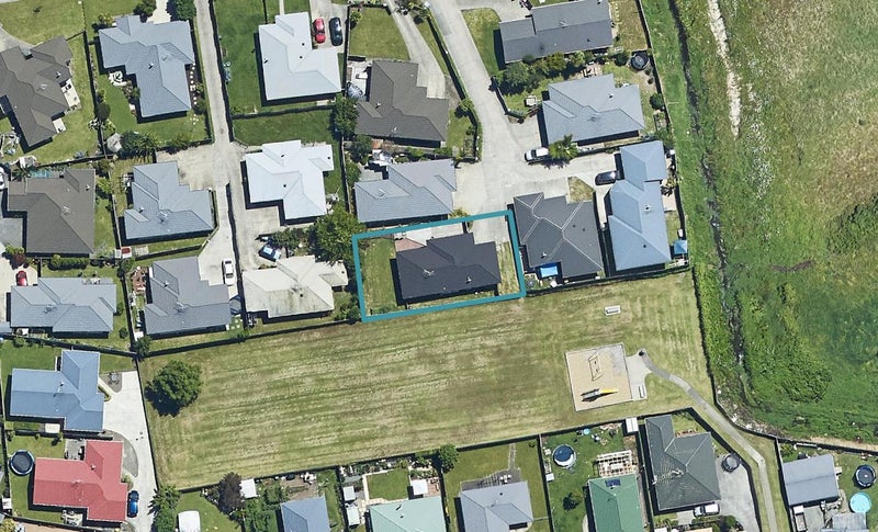 30 Lisa Place, Brookfield, Tauranga - Carousel 1