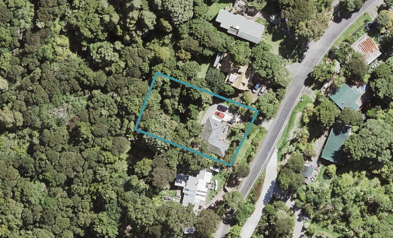 27 Kauri Point Road, Laingholm, Auckland - Carousel 1