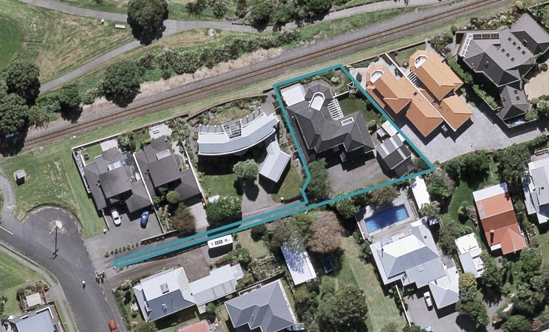 3B Belt Road, Moturoa, New Plymouth - Carousel 1