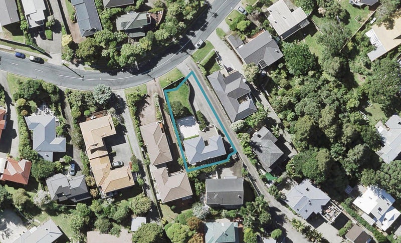 8 Channel View Road, Campbells Bay, Auckland - Carousel 1