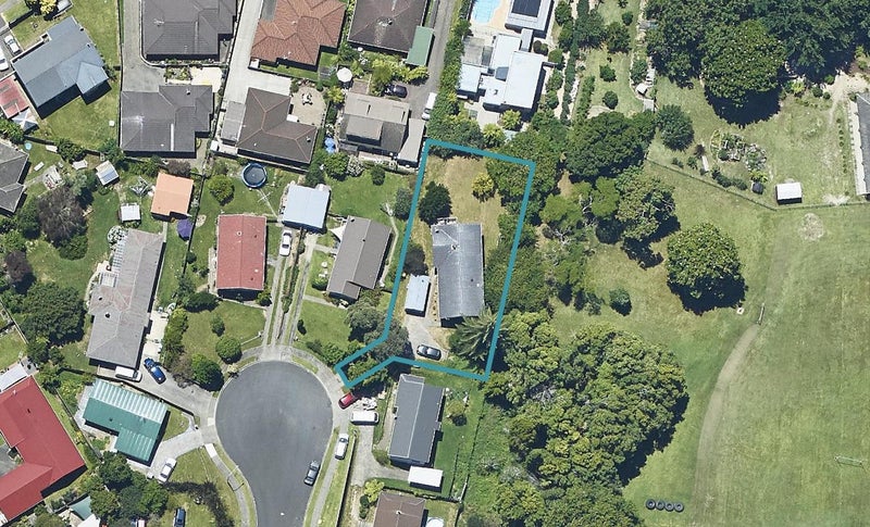 14 Pennington Place, Welcome Bay, Tauranga - Carousel 1