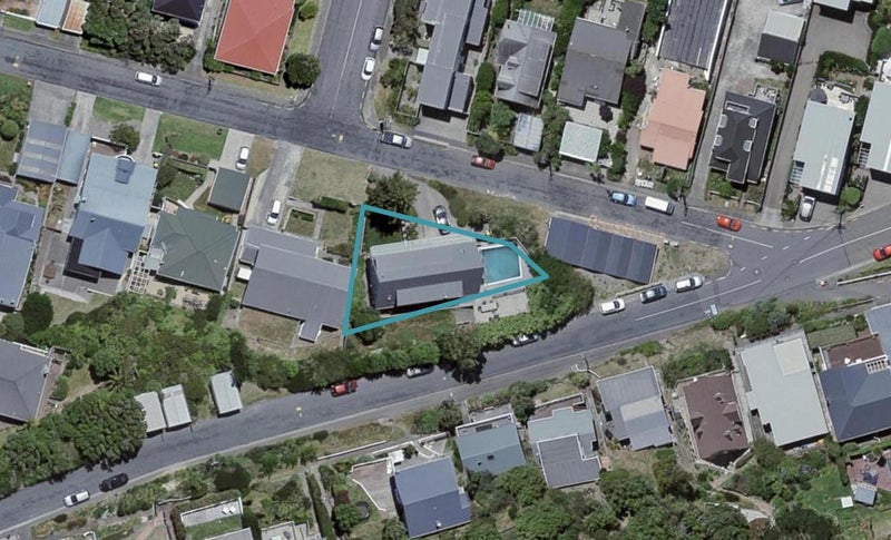 22 Pinnacle Street, Seatoun, Wellington - Carousel 1