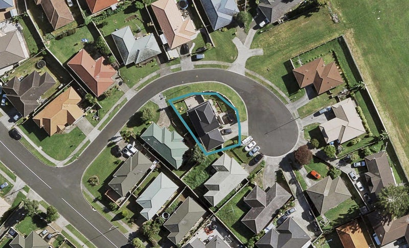 5 Derryveagh Lane, Weymouth, Auckland - Carousel 1