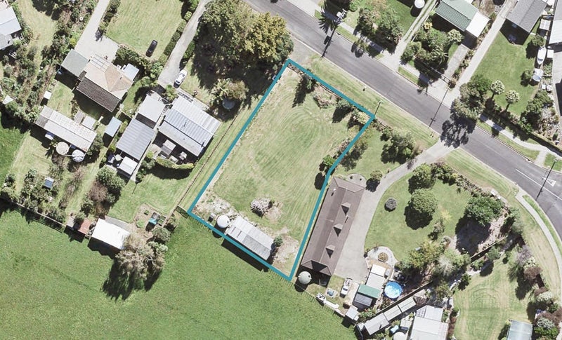 4 Bays Road, Ōrere Point - Carousel 1