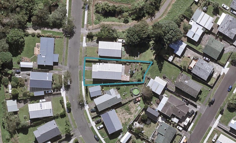 12 Vancouver Place, Marfell, New Plymouth - Carousel 1
