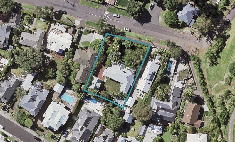 10 Takarunga Road, Devonport, Auckland - Carousel 1