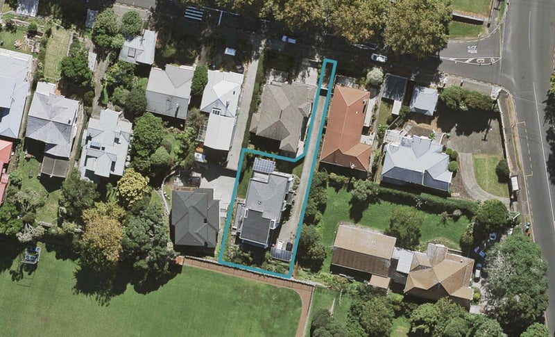 2B Kohia Terrace, Epsom, Auckland - Carousel 1