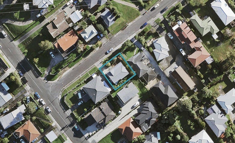2 Parfitt Street, Mount Roskill, Auckland - Carousel 1