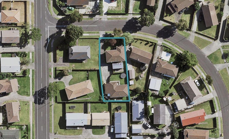 1/3 Secretariat Place, Randwick Park, Auckland - Carousel 1