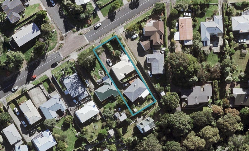 1/44 Peach Road, Glenfield, Auckland - Carousel 1