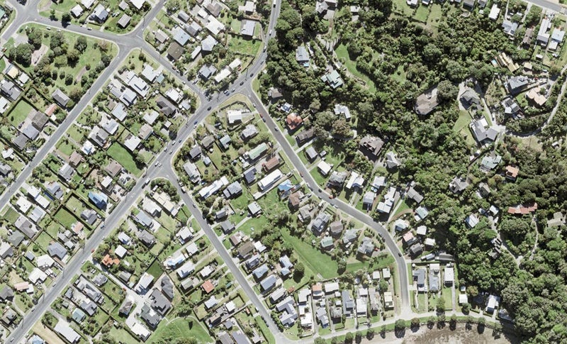 9 Zita Avenue, Matakatia, Whangaparaoa - Carousel 1