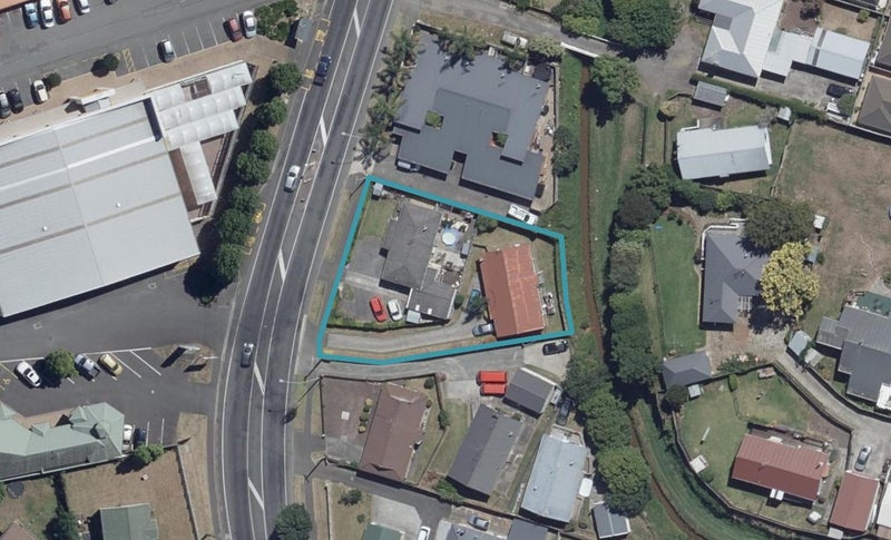 27A Tuhikaramea Road, Dinsdale, Hamilton - Carousel 1