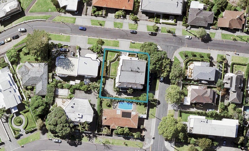 1A Tuhimata Street, St Heliers, Auckland - Carousel 1