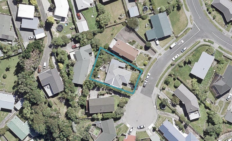 7 Peach Tree Grove, Maungaraki, Lower Hutt - Carousel 1