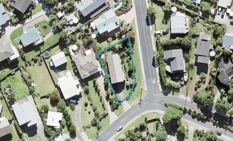 68 SHAKESPEAR RD, Army Bay, Whangaparaoa - Carousel 1