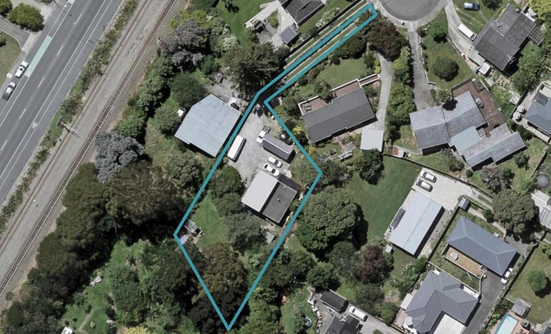 28 Ruru Street, Waikanae - Carousel 1