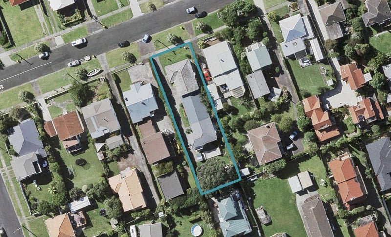 1/9 Aramoana Avenue, Devonport, Auckland - Carousel 1