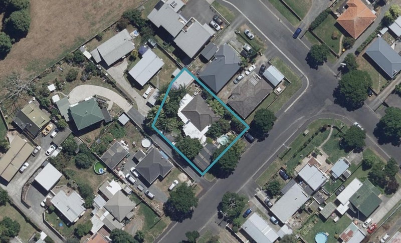 4 Kiwi Avenue, Forest Lake, Hamilton - Carousel 1