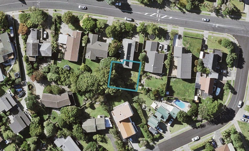 115C Oaktree Avenue, Browns Bay, Auckland - Carousel 1