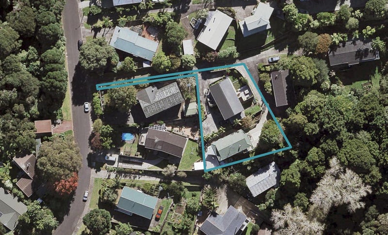1/15 Ridgewood Crescent, Birkenhead, Auckland - Carousel 1