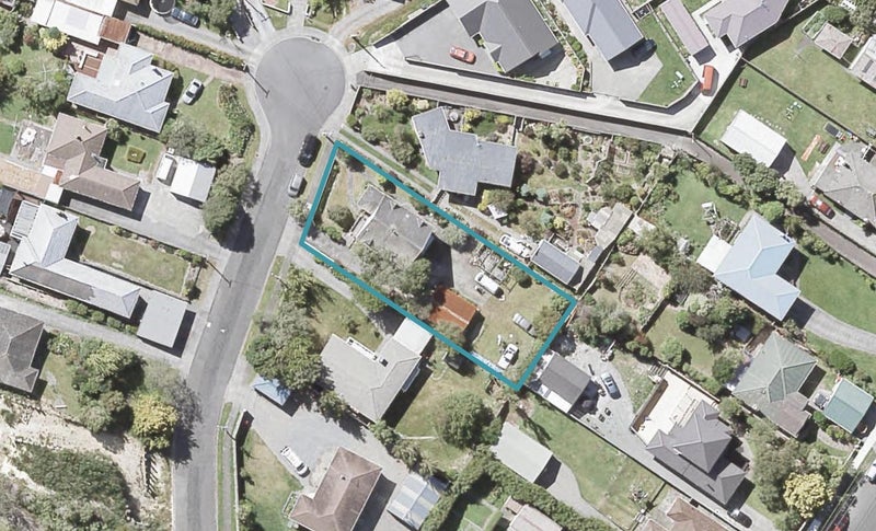 10 Sharpe Crescent, Wainuiomata, Lower Hutt - Carousel 1