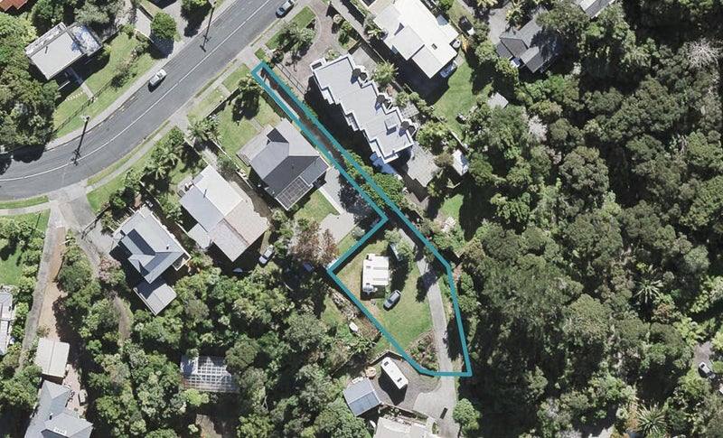 68A Island Bay Road, Beach Haven, Auckland - Carousel 1