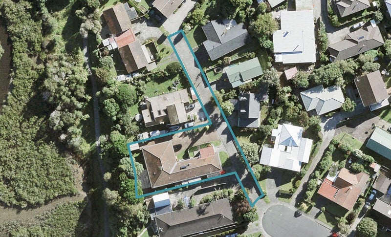 20 Edgewater Grove, Orewa, Orewa - Carousel 1