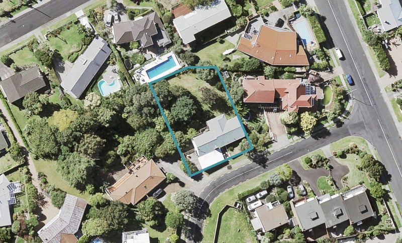 3 Evelyn Road, Cockle Bay, Auckland - Carousel 1
