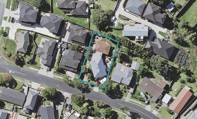 8B Borrowdace Avenue, Botany Downs, Auckland - Carousel 1