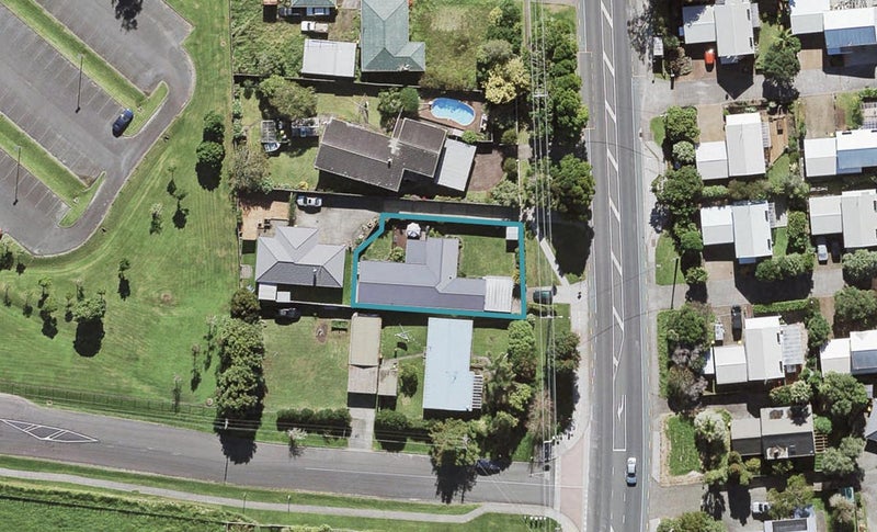 492 Don Buck Road, Massey, Auckland - Carousel 1